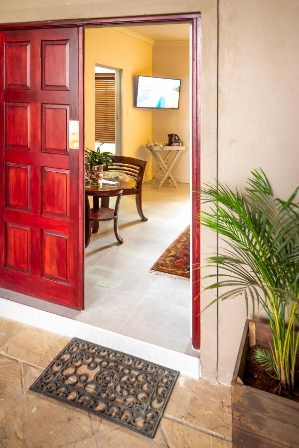 Spacube Luxury Suites And Spa Pretoria-Noord Esterno foto